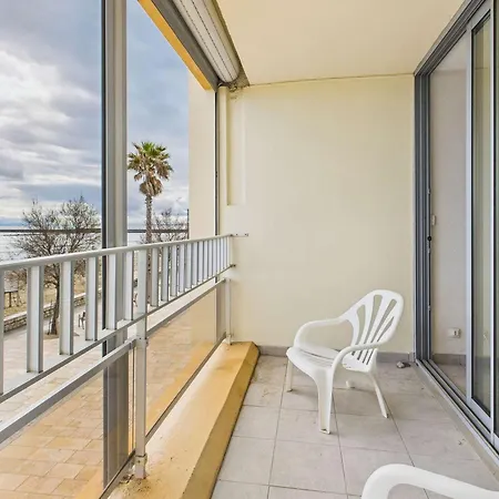 Apartment 2 Pieces En Front De Mer, Acces Direct, Proche Commerces
